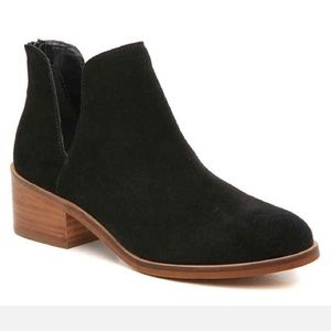 Steve Madden Black Suede Raisie Cutout Ankle Booties size 10